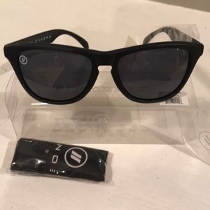 Blenders polarized Eyewear Sunglasses- Symphony